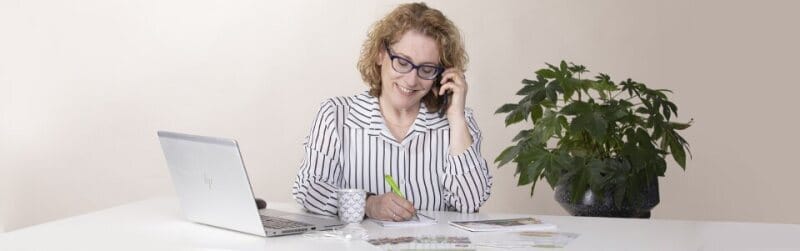 Inge Verbeten, mantelzorgmakelaar, ondersteunt zorgverleners en mantelzorgers bij het organiseren va.